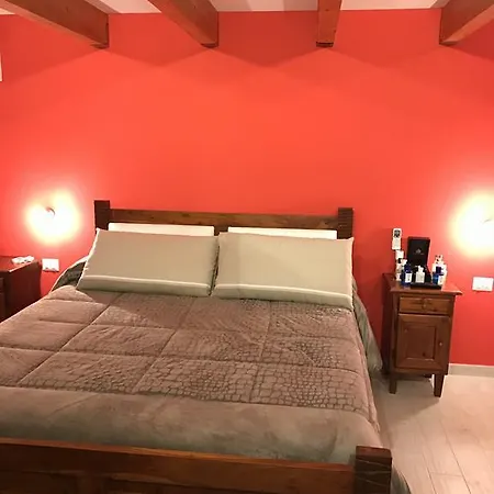Apartment Red